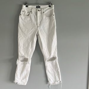 Abercrombie and Fitch High Rise Mom Jean, EUC size 26 or 2R.